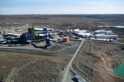Vue aérienne des installations de la mine de Raglan Xstrata-Nickel