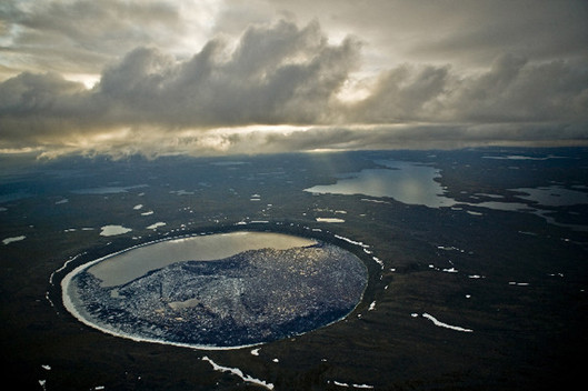 Vue aérienne du cratère des Pingualuit (photo : Robert Fréchette)