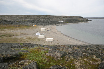 Campement sur l’île Drayton, été 2007