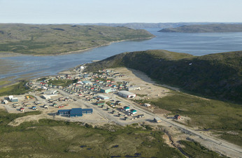 Le village de Kangiqsualujjuaq